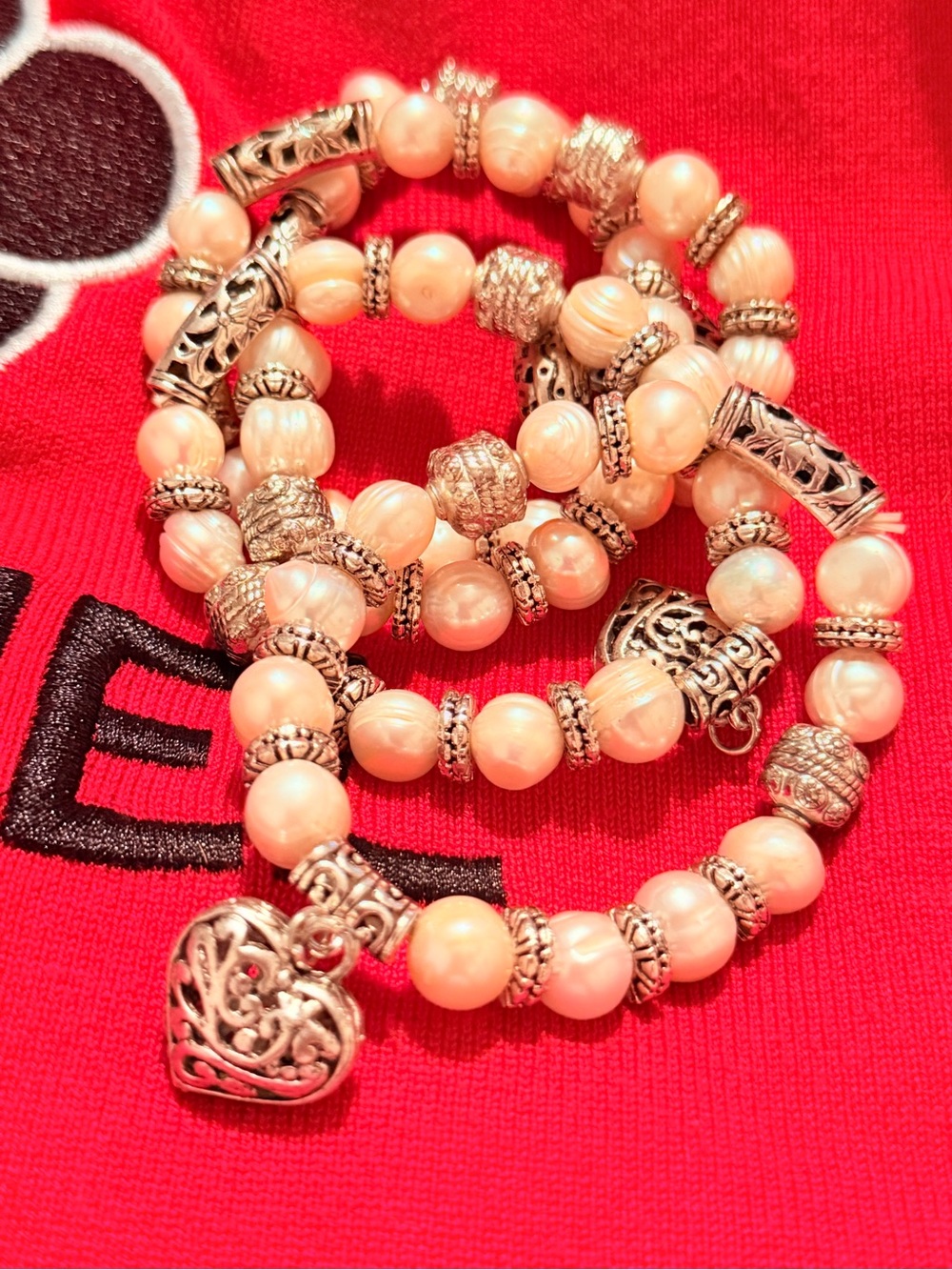 Baroque freshwater pearl and silver heart bracelet